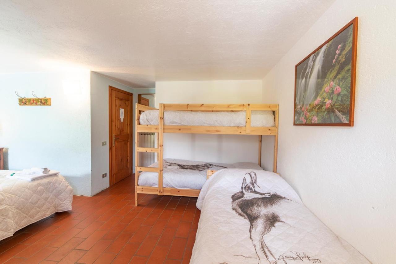 Voglia Di Veglia Hotel วาร์โซ ภายนอก รูปภาพ