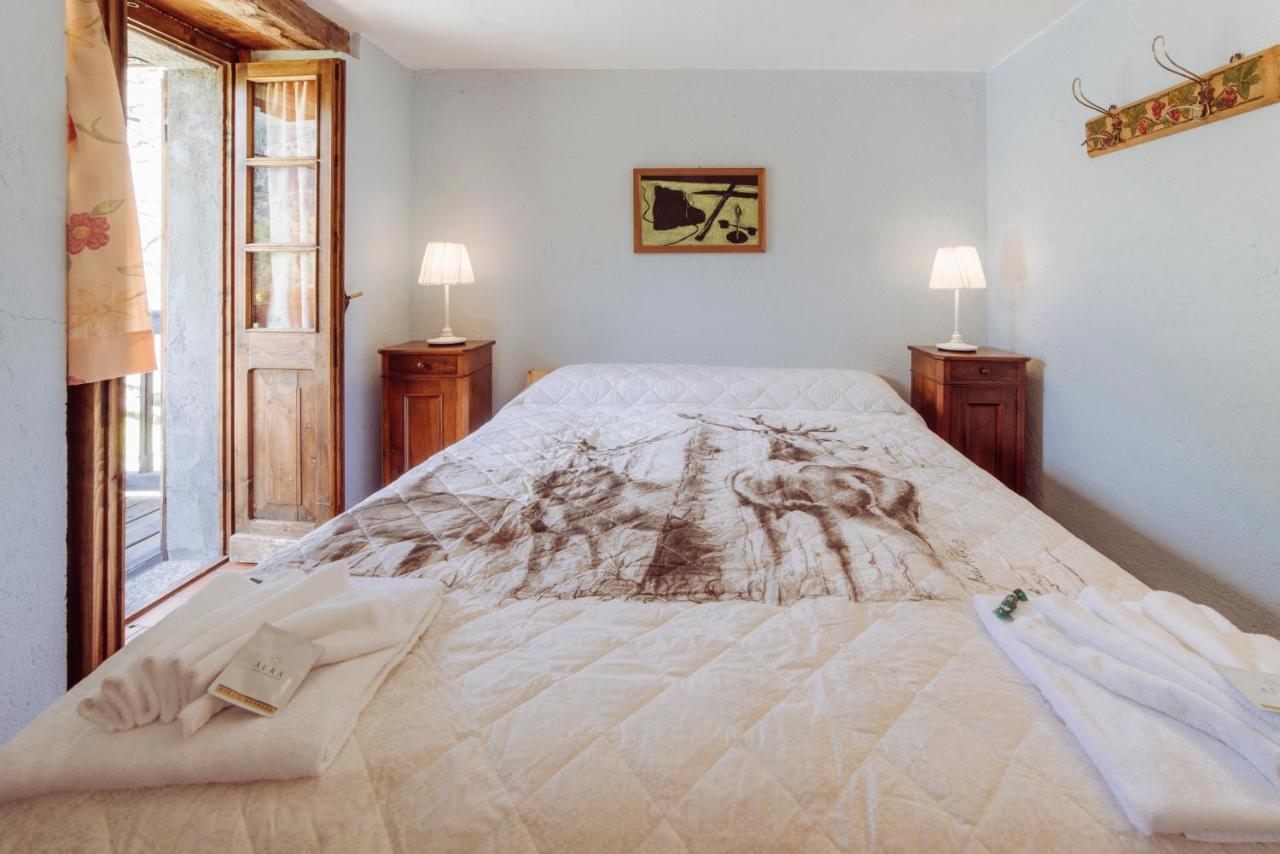 Voglia Di Veglia Hotel วาร์โซ ภายนอก รูปภาพ